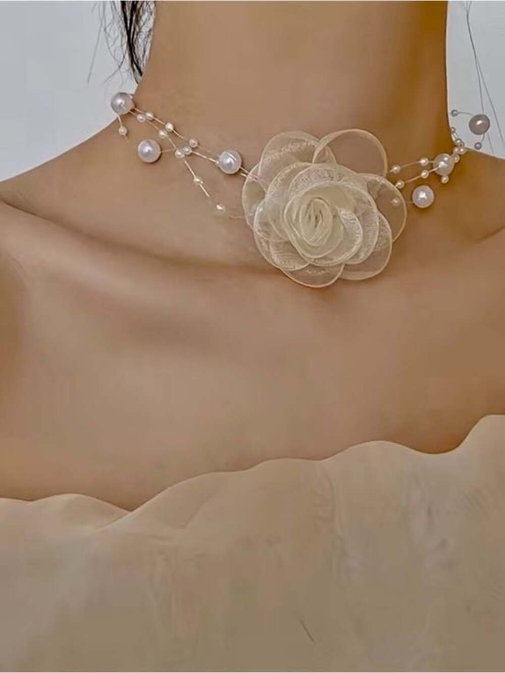 NWT Scarlet Elias Romantic White Organza Rose Pearl Choker Necklace Coquette